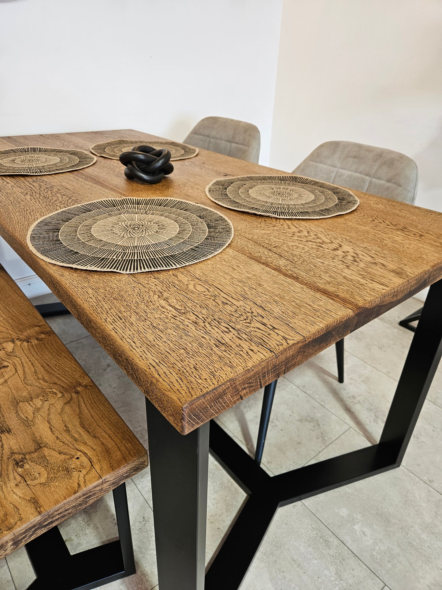 Solid oak dining table|UK Made - DK Fabrications