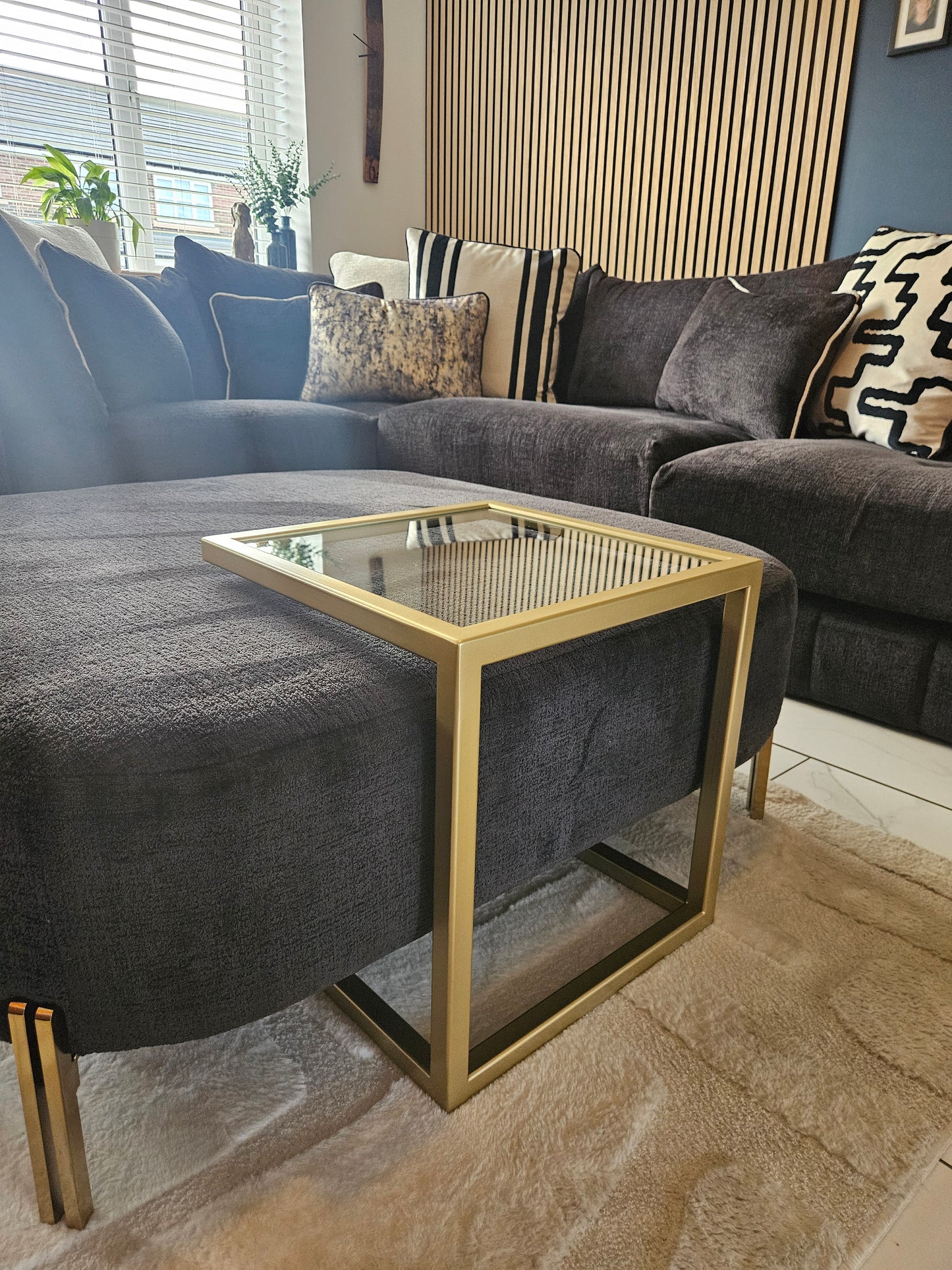 Cantilever ottoman table - DK Fabrications