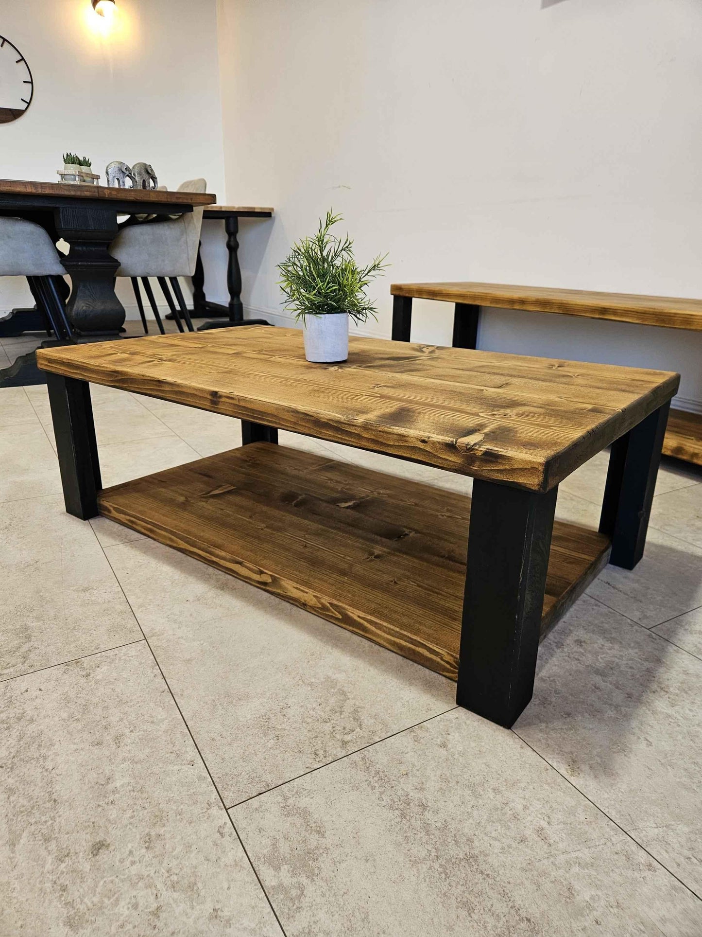 Farmhouse Wooden Coffee Table ā Rustic Living Room Table with Storage - DK Fabrications