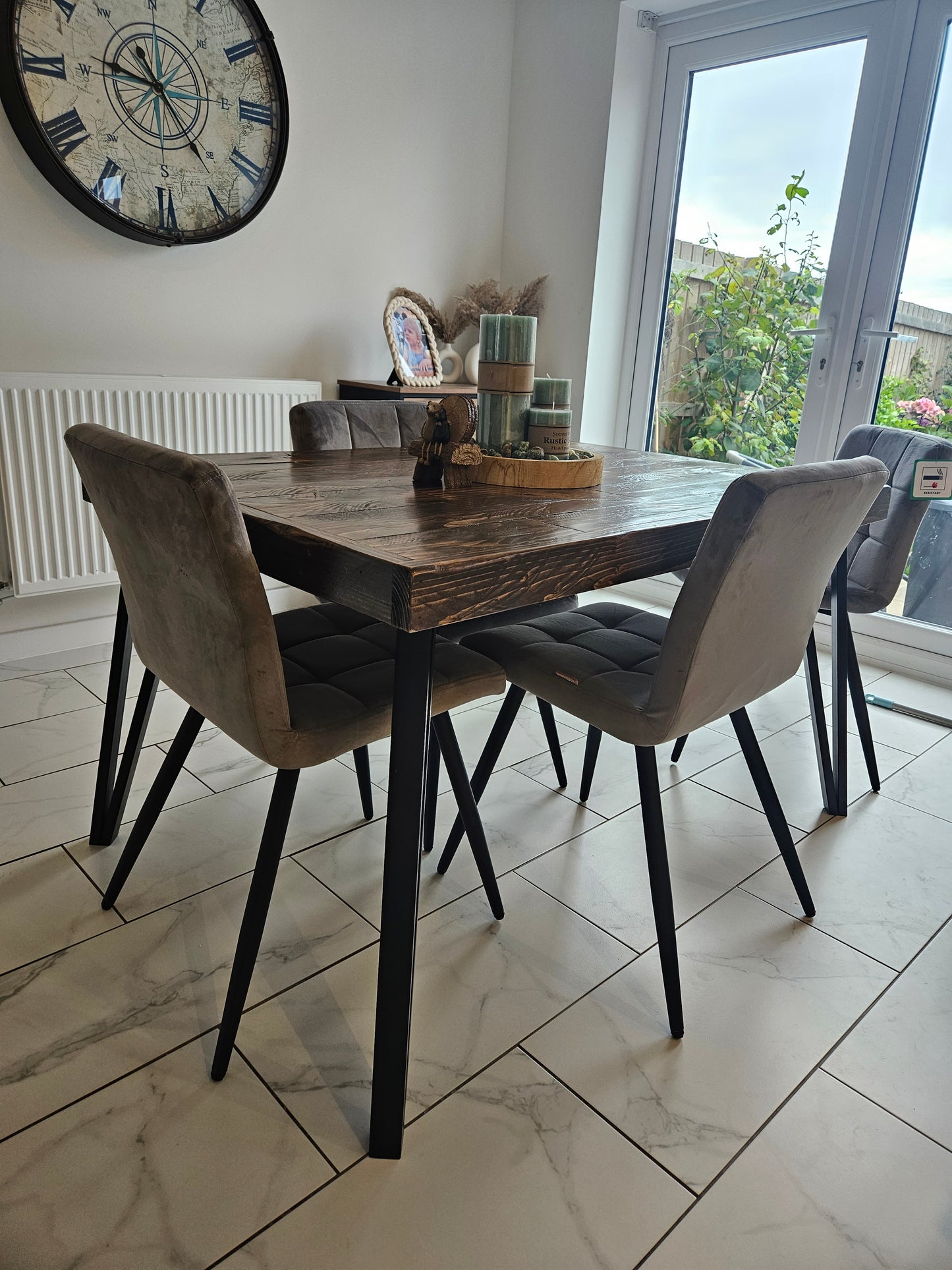 Hairpin style Dining Table with 4 chairs (grey)