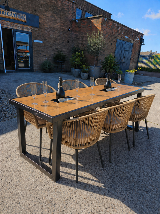 Outdoor dining table/prosecco table