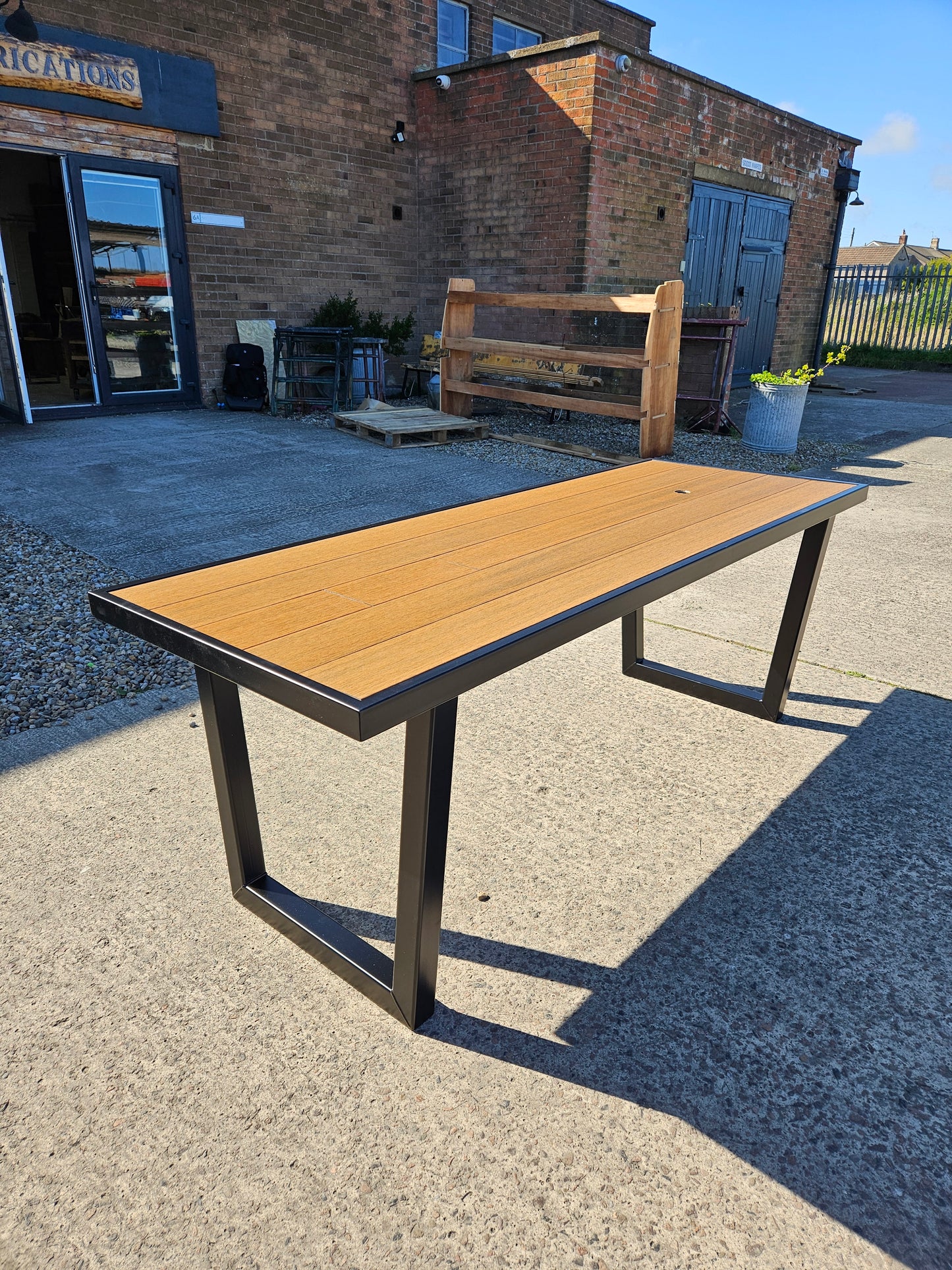 Outdoor dining table/prosecco table